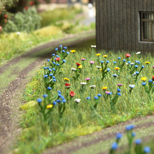 Busch 1271 HO Scale Summer Meadow -- 7-1/2 x 7-1/2"  19 x 19cm Wild Grass Mat & 150 Assorted Flower Kits