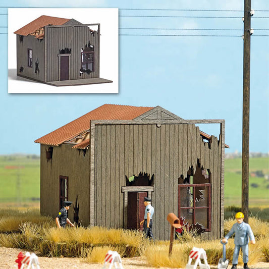 Busch 9718 HO Scale Dilapidated North American House -- Laser-Cut Kit - 2-3/8 x 2-3/8 x 2-3/8"  6 x 6 x 6cm