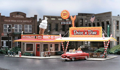 Woodland Scenics 4929 N Scale Drive 'N' Dine Drive-In Restaurant - Built-&-Ready Landmark Structures(R) -- Assembled - 4-1/4 x 2-29/32" 10.7 x 7.4cm