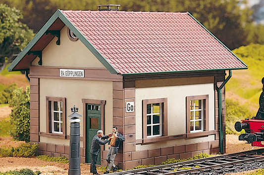 Piko 63002 G Scale Goepplingen Crossing Keeper 1:32