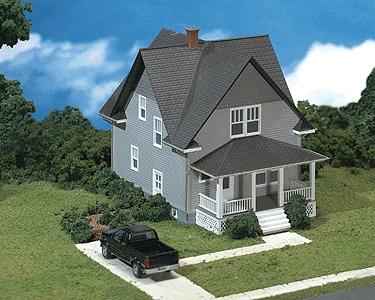 Atlas Model Railroad 713 HO Scale Kim's Classic American Home - Kit -- Light Gray, Medium Gray, White, Black - 6-5/16 x 3-5/16 x 4-1/2"