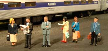 Bachmann 33110 HO Scale Standing Passengers - SceneScapes(TM) -- pkg(6)