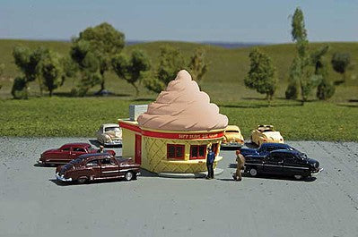 Bachmann 35256 N Scale Ice Cream Stand - Roadside U.S.A.(TM) -- Assembled (chocolate) - 1-1/2 x 2-1/8 x 1-9/16" 3.8 x 5.4 x 4cm