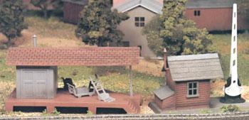 Bachmann 45977 O Scale Plasticville U.S.A.(R) Classic Kits -- Loading Platform & Crossing Shanty