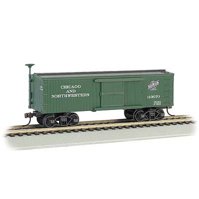 Bachmann 72306 HO Scale 34' Wood Old Time Boxcar - Ready to Run - Silver Series(R) -- Chicago & North Western #113070 (green)