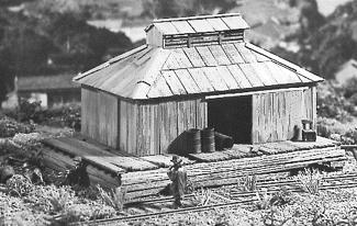 Campbell Scale Models 27 N Scale Freight Storage Shed -- 1-1/16 x 2-3/4" 4.4 x 7.1cm