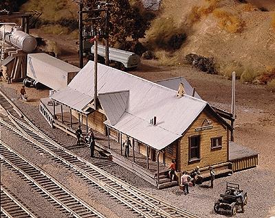 Campbell Scale Models 402 HO Scale Quincy Station -- 5-1/8 x 12"  13.1 x 30.6cm