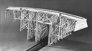 Campbell Scale Models 754 N Scale High Curved Trestle -- Span: 8-1/2"  21.2cm; Height: 3-1/4"  8.1cm