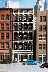 City Classics 101 HO Scale Grant Street Iron-Front Building -- Kit - 5-1/4 x 3-1/2 x 9"  13.4 x 8.9 x 22.9cm