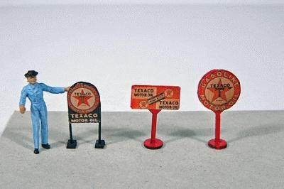 JL Innovative Design 462 HO Scale Vintage Gas Station Curb Signs -- Texaco pkg(3)