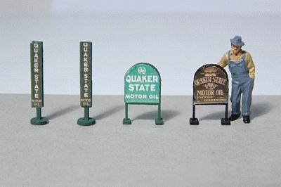 JL Innovative Design 472 HO Scale Vintage Gas Station Curb Signs -- Quaker State pkg(4)