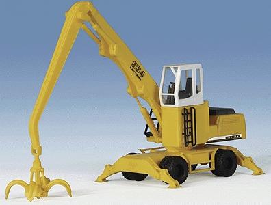 Kibri 11282 HO Scale Liebherr 934 Excavator - Kit -- With Gripper