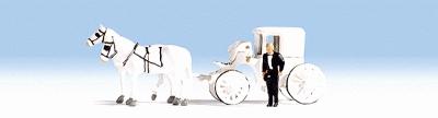 Noch 16706 HO Scale Wedding Carriage - Assembled -- w/2-Horse Team & Standing Coachman