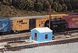 Pikestuff 5 HO Scale Small Yard Office -- Kit - 1-5/8 x 1-1/4" 4.2 x 3.2cm