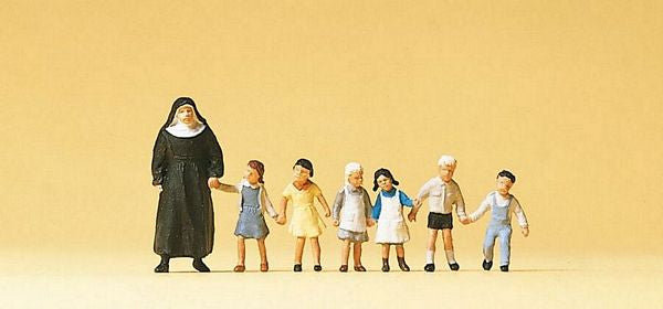 Preiser 10401 HO Scale Pedestrians -- Nun w/Small Children