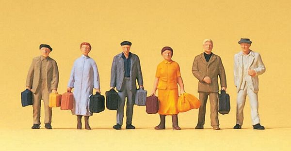 Preiser 14019 HO Scale Pedestrians -- Travelers w/Luggage