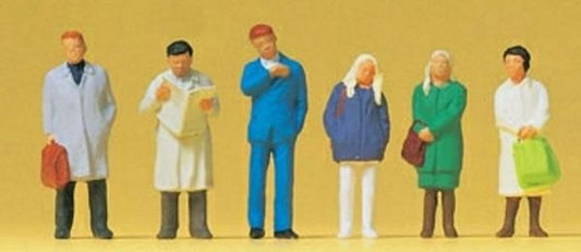 Preiser 14071 HO Scale Pedestrians -- Waiting Travellers At The Platform