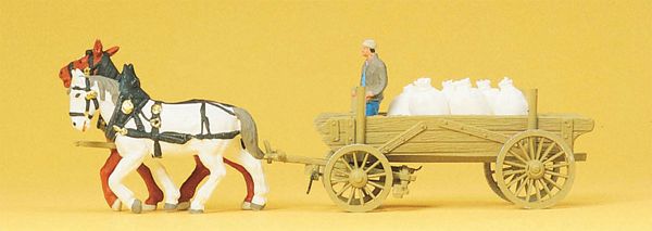 Preiser 30470 HO Scale Horse-Drawn Wagon -- Cargo Wagon w/Horses - Assembled