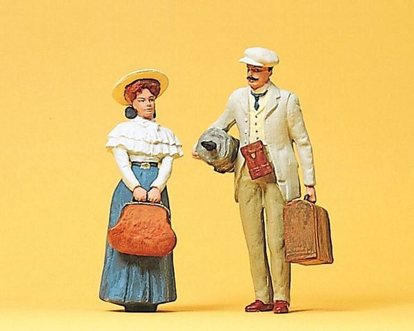 Preiser 45052 G Scale Traveling Couple w/Luggage