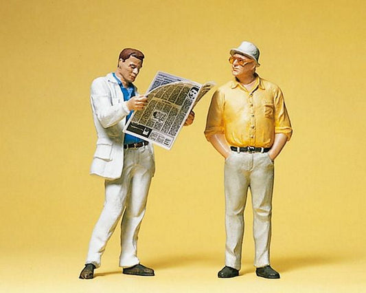 Preiser 45079 G Scale Pedestrians -- Man Reading Newspaper & Man Standing