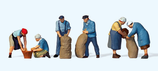 Preiser 10605 HO Potato Harvest Farmers (6)