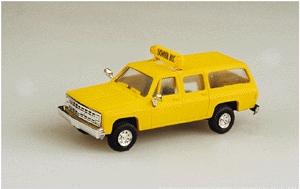 Trident Miniatures 90116 HO Scale Chevrolet Suburban -- School Bus